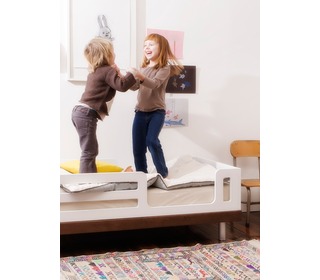 Classic Toddler Bed Walnut - Oeuf NYC